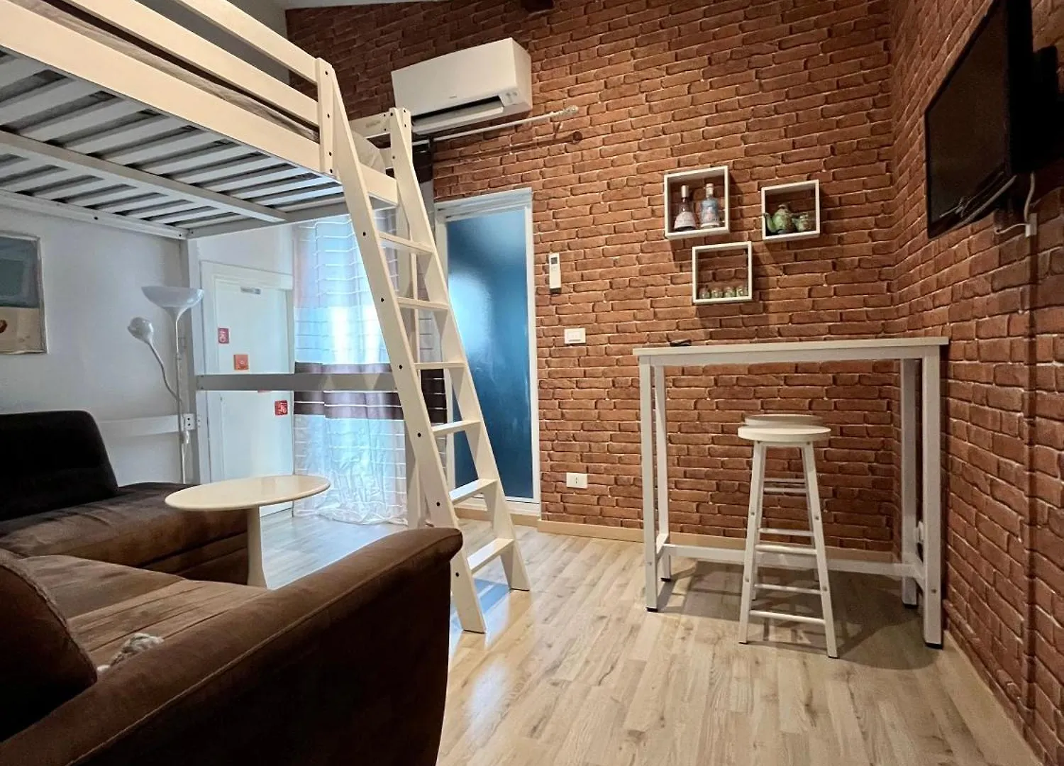 Home Belle Arti Boloňa